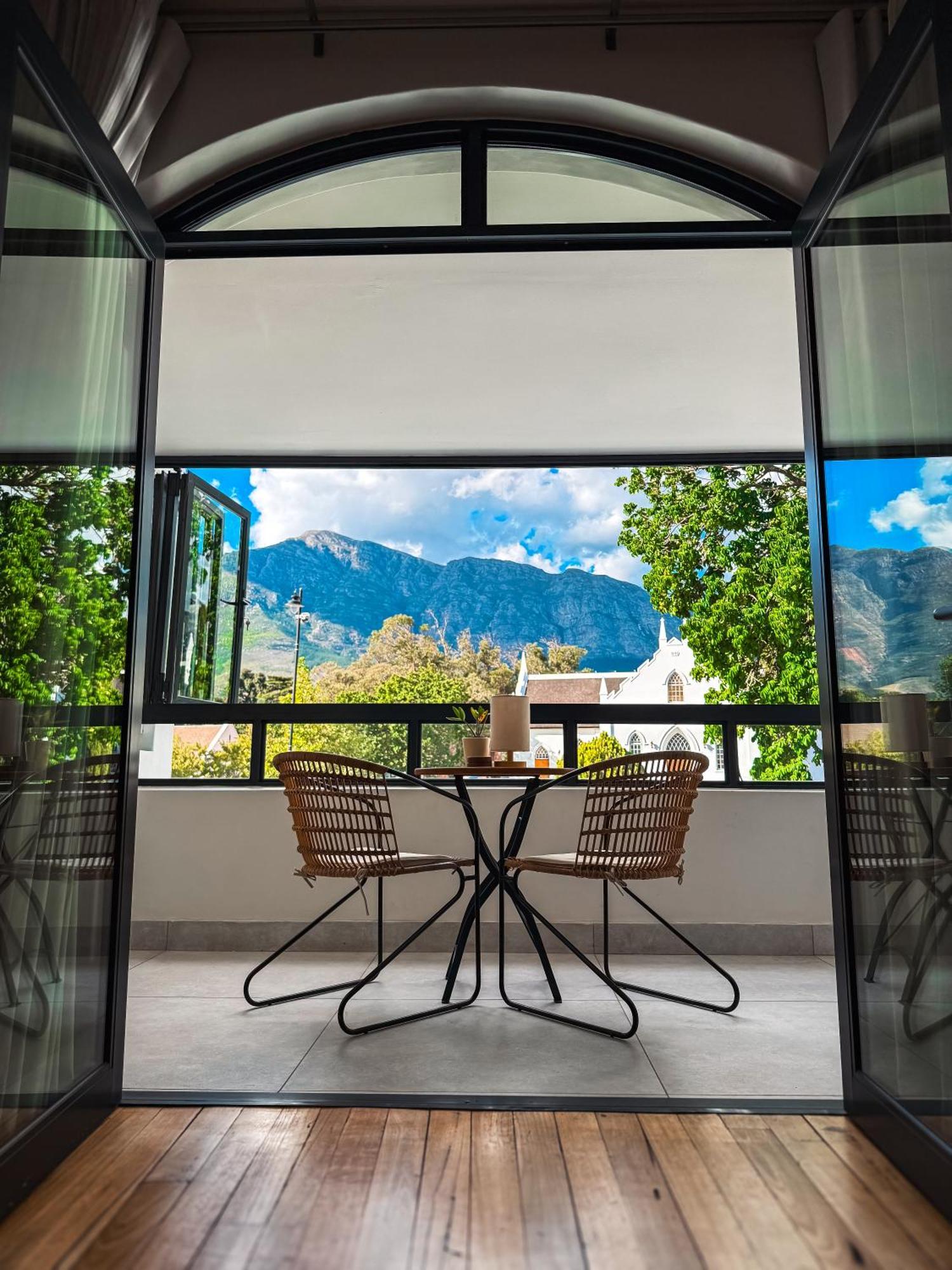Le Petit Manoir Boutique Hotel 弗朗斯胡克 外观 照片